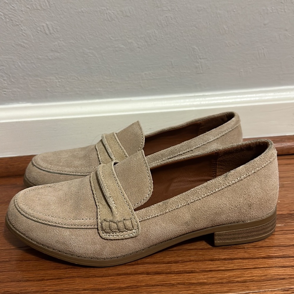 Universal Thread loafers - Picture 2 of 3